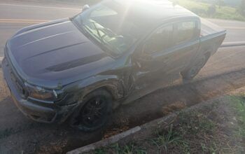 Jaru: Colisão entre Ford Ranger e carreta é registrada na tarde desta terça-feira na BR-364