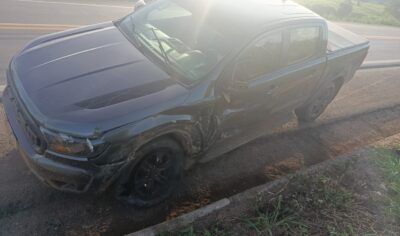 Jaru: Colisão entre Ford Ranger e carreta é registrada na tarde desta terça-feira na BR-364