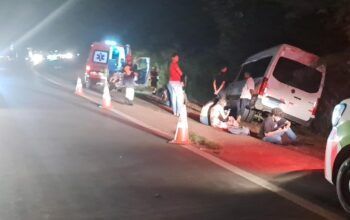 Acidente na BR-364 envolve van com universitários entre Cujubim e Ariquemes