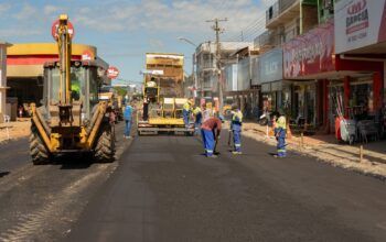 Obras em ritmo acelerado: Prefeitura de Jaru inicia asfaltamento em trecho duplicado da avenida Marechal Rondon