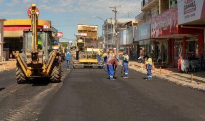 Obras em ritmo acelerado: Prefeitura de Jaru inicia asfaltamento em trecho duplicado da avenida Marechal Rondon