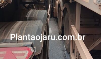BR-364 registra mais um acidente entre carretas no trecho conhecido como "Curva da morte" em Jaru