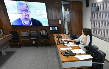 CDH aprova projeto que amplia proteção de crianças e adolescentes na internet