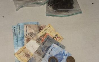Jaru: Homem é conduzido Pela PM à delegacia com maconha e dinheiro trocado