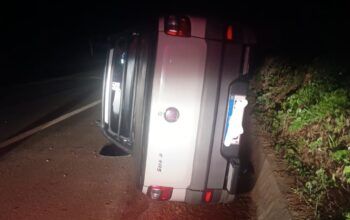Jaru: Motorista perde controle e capota veículo na Br-364 na entrada de tarilândia