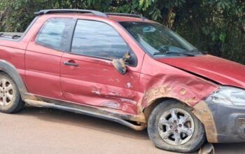 Jaru: Carreta atinge Fiat Strada na BR-364 em Jaru e foge sem prestar socorro