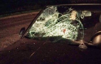 Jaru: Grave colisão entre carro e moto deixa Motociclista gravemente ferido na BR-364 rotatória do Savana