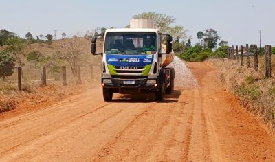 Prefeitura de Jaru oficializa neste sábado (16) o início dos serviços de patrolamento e do programa Caminho Rural 2026; evento será na sede da Asprol, na Linha 634