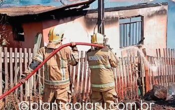Jaru:Incêndio destrói residência e família com três crianças precisa de ajuda