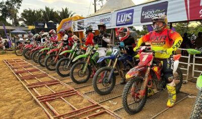 Jaru: Ronco dos motores e casa cheia marcaram a 4ª Etapa Estadual de Motocross no Esquadrão do Barro. Confira as fotos