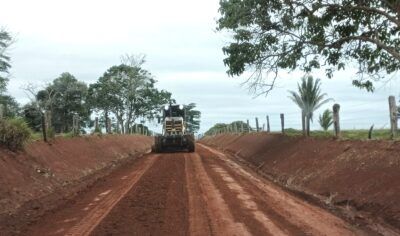 Prefeitura de Jaru finaliza patrolamento da Linha 632; equipe de obras segue com os trabalhos na Linha 614