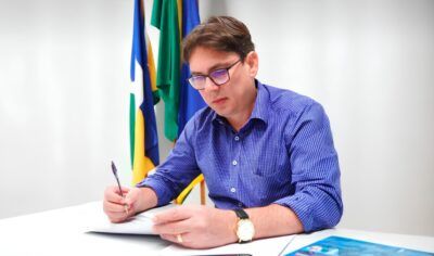Auxiliares de creche da rede municipal de Jaru passam a receber gratificação de R$ 1 mil