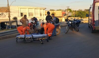 Jaru: Motociclista fica ferida após colidir na traseira de Prisma na BR-364 frente o IG