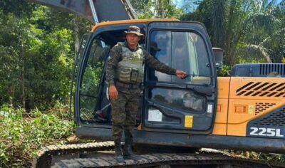 Operação Brasil Contra o Crime Organizado apreende escavadeira utilizada em desmatamento irregular