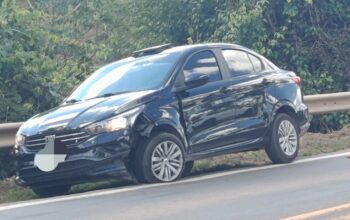 Jaru: motorista de Fiat Cronos perde o controle após ser atingido por campana de carreta após curva Véu dos Noivos