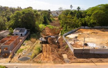 Prefeitura de Jaru inicia abertura de novo trecho da Rua Goiás; ampliação da via irá facilitar acesso aos bairros Parque Universitário e Residencial Orleans