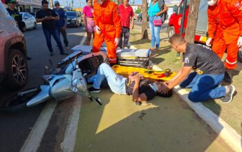 Jaru: Motociclista fica ferida após colidir na lateral de veículo na Avenida Dom Pedro I