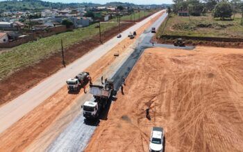 Desenvolvimento e progresso: Linha 625 em Jaru recebe cerca de 4 quilômetros de pavimentação asfáltica; obra foi executada por meio da parceria entre Governo de Rondônia e Prefeitura de Jaru