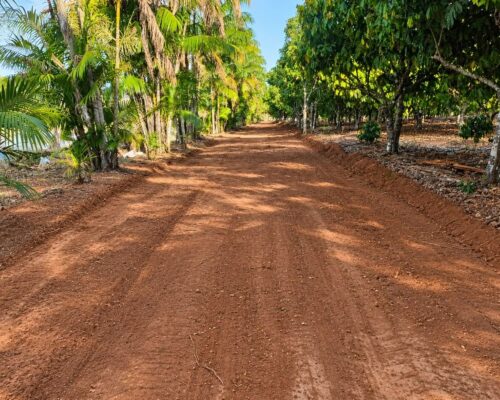 Caminho Rural amplia acesso às propriedades e facilita trabalho de produtores; programa é executado pela Prefeitura de Jaru com maquinários e recursos próprios