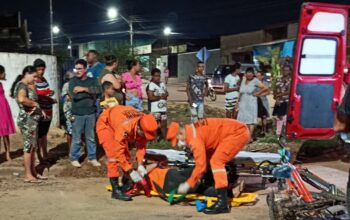 Jaru: Mulher é arremessada ao solo após bicicleta ser atingida por caminhão Boiadeiro no setor 07