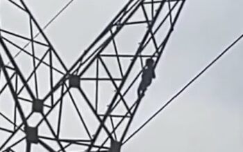 Menino de 5 anos sobe em torre e mobiliza Corpo de Bombeiros em Ariquemes