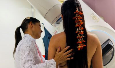Atendimentos da Carreta do Amor em Jaru acontecem até a próxima sexta-feira (23); estimativa é de que sejam feitos mais de 300 exames de prevenção e diagnóstico precoce de câncer de mama e do colo do útero