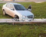 Jaru: Motorista perde controle de veículo após falha nos freios e vai parar em vala na BR-364