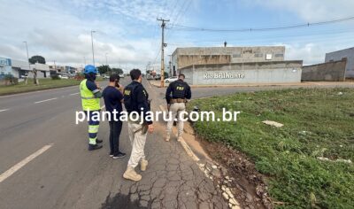 Jaru: Motociclista sofre queda na BR-364, bate a cabeça e é socorrida desorientada