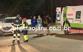 Jaru: Colisão entre motocicleta e veículo de passeio é registrada na BR-364, em frente ao Posto Rigotti