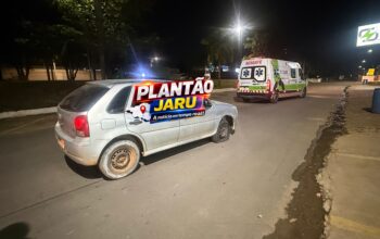 Jaru: Veículo com sinais de colisão é encontrado abandonado no meio da Avenida JK, na noite deste Sábado (10)